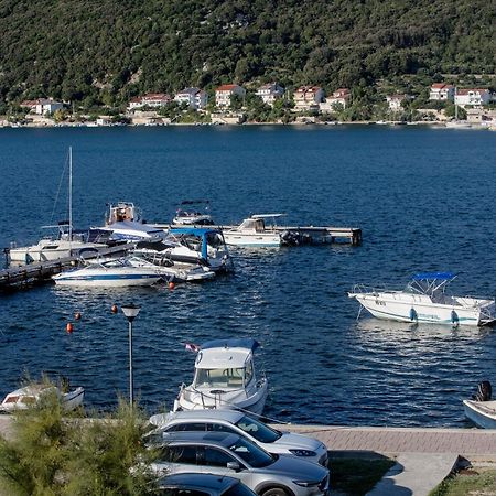 Tomulic Jasna I Miljenko Lägenhet Supetarska Draga Exteriör bild